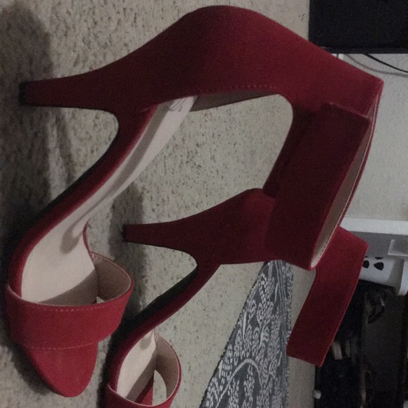 heels - Picture 3 of 3